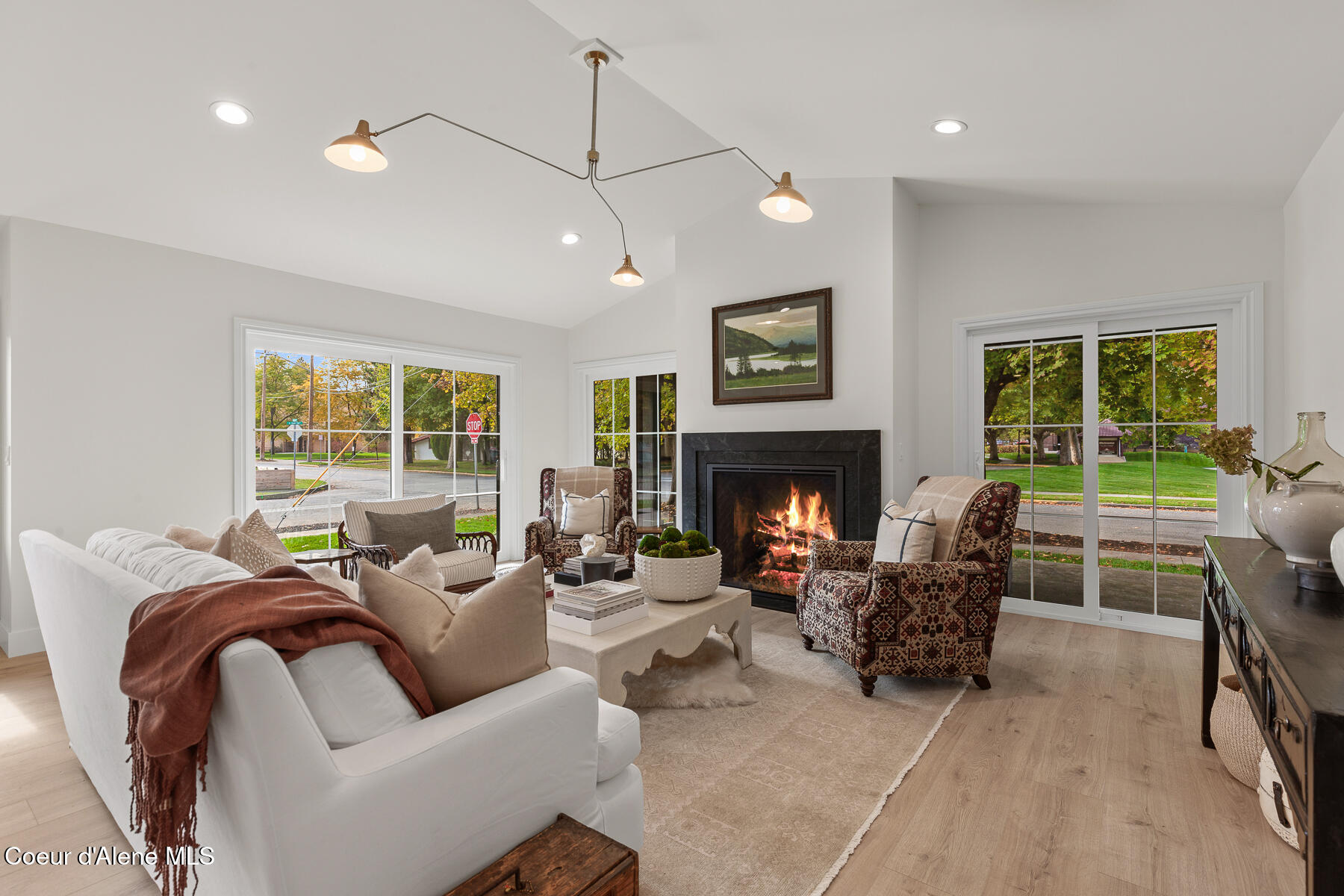 Coeur d'Alene, Idaho, 83814, United States, 4 Bedrooms Bedrooms, ,3 BathroomsBathrooms,Residential,For Sale,1977806