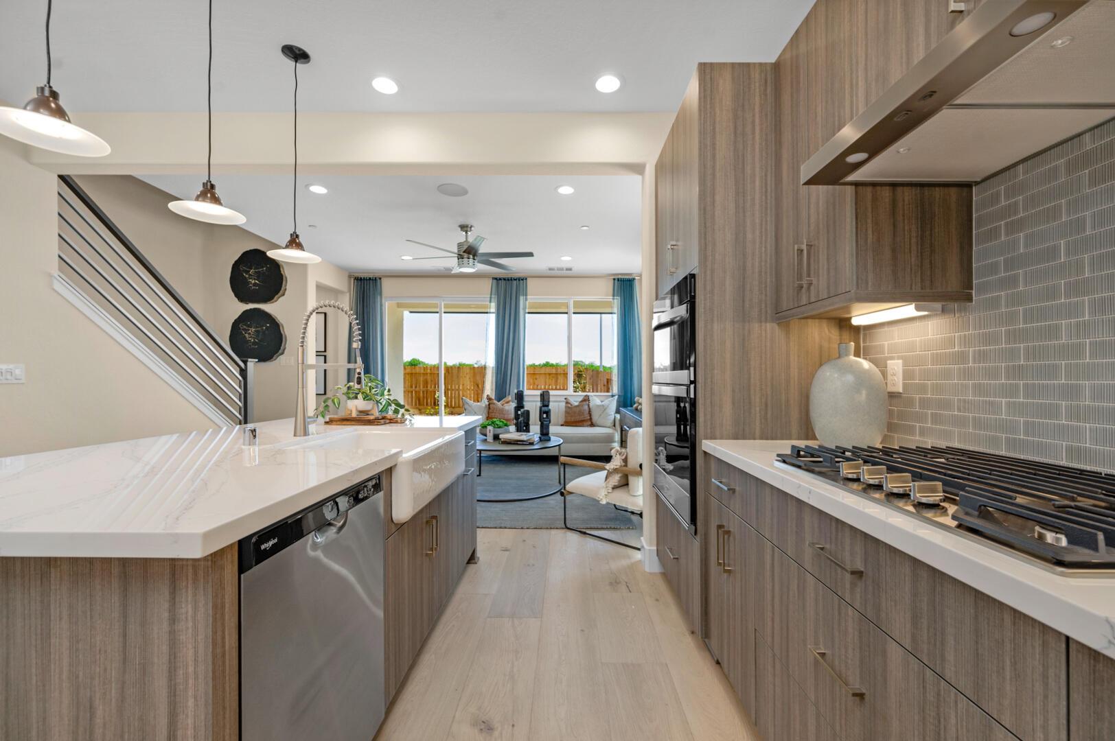 Tulare, California, 93274, United States, 4 Bedrooms Bedrooms, ,3 BathroomsBathrooms,Residential,For Sale,1975165