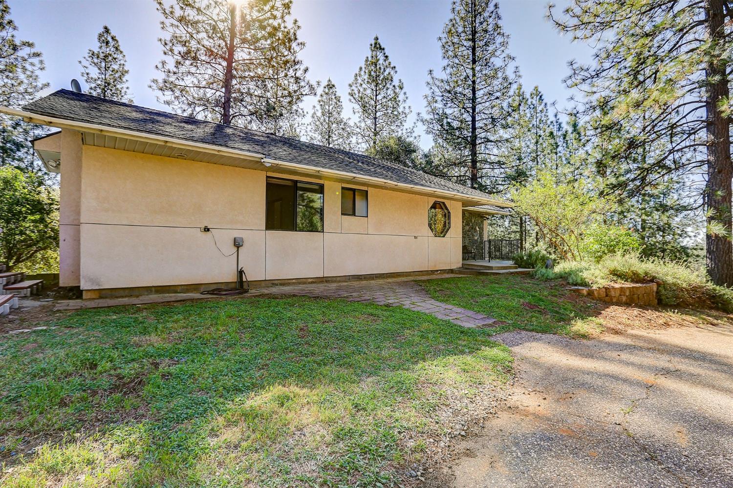 Grass Valley, California, 95949, United States, 3 Bedrooms Bedrooms, ,3 BathroomsBathrooms,Residential,For Sale,1842602