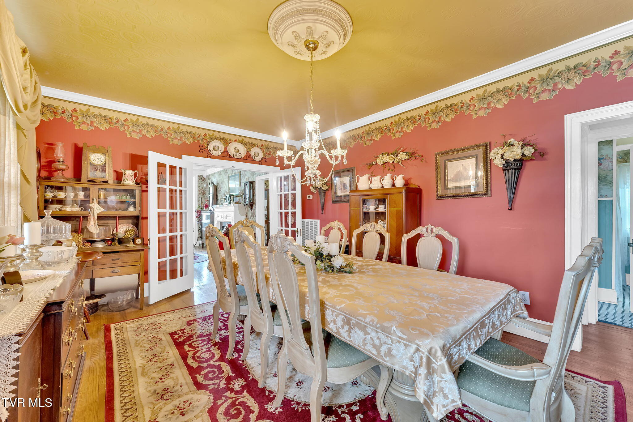 Roan Mountain, Tennessee, 37687, United States, 4 Bedrooms Bedrooms, ,2 BathroomsBathrooms,Residential,For Sale,2010992