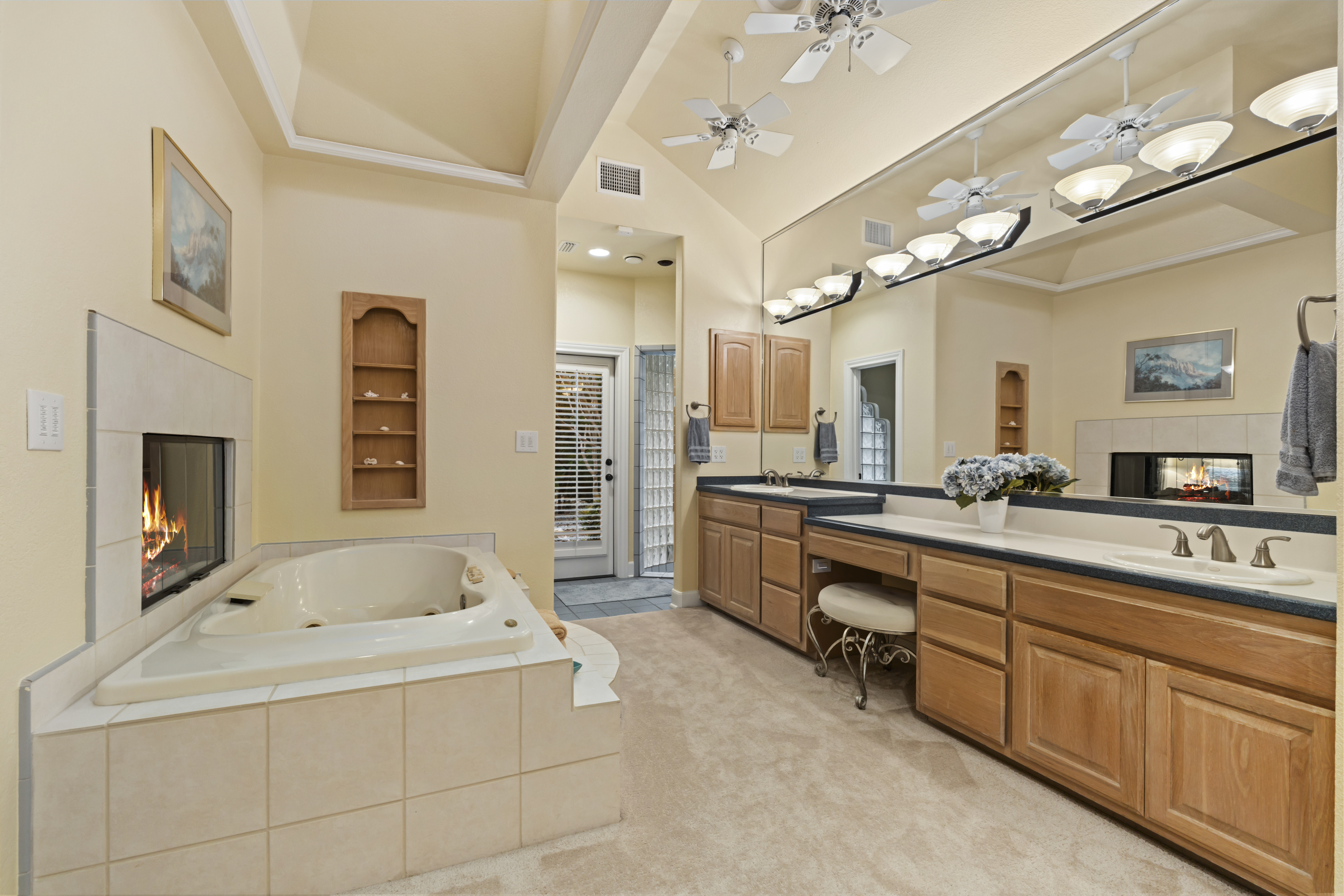  Grand Dominion Estate Showcasing Luxury, Privacy & Architectural Excellence - 物件實景