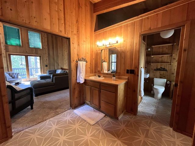 Lake Almanor West, California, 96920, United States, 5 Bedrooms Bedrooms, ,3 BathroomsBathrooms,Residential,For Sale,1949683