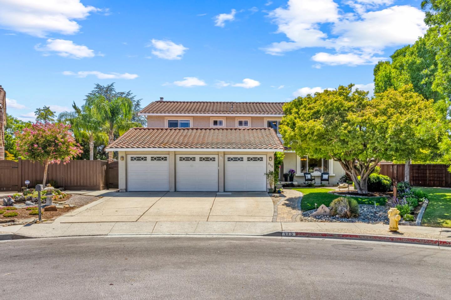 Morgan Hill, California, 95037, United States, 5 Bedrooms Bedrooms, ,3 BathroomsBathrooms,Residential,For Sale,1934202