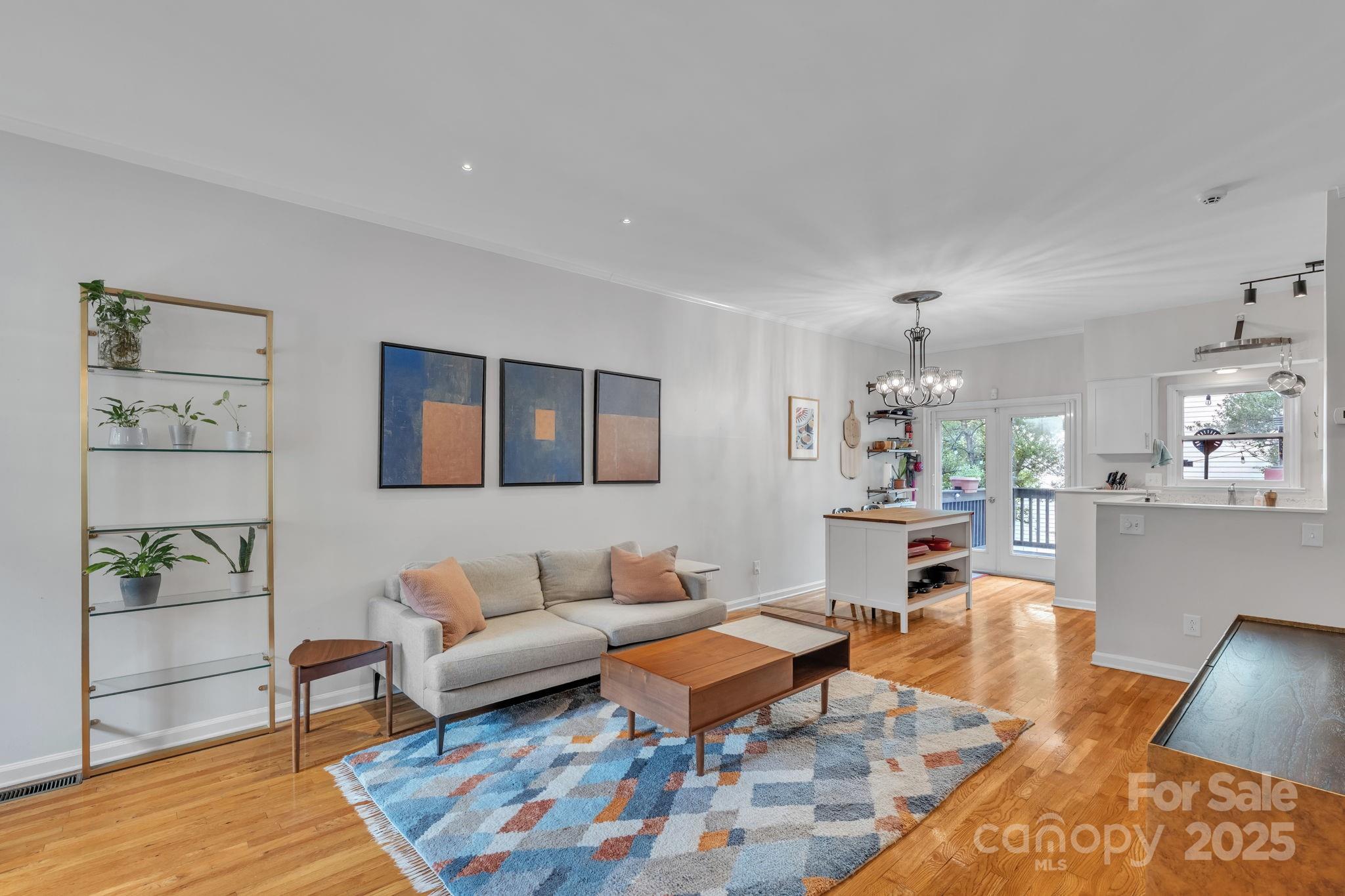 Charlotte, North Carolina, 28202, United States, 3 Bedrooms Bedrooms, ,3 BathroomsBathrooms,Residential,For Sale,1939897