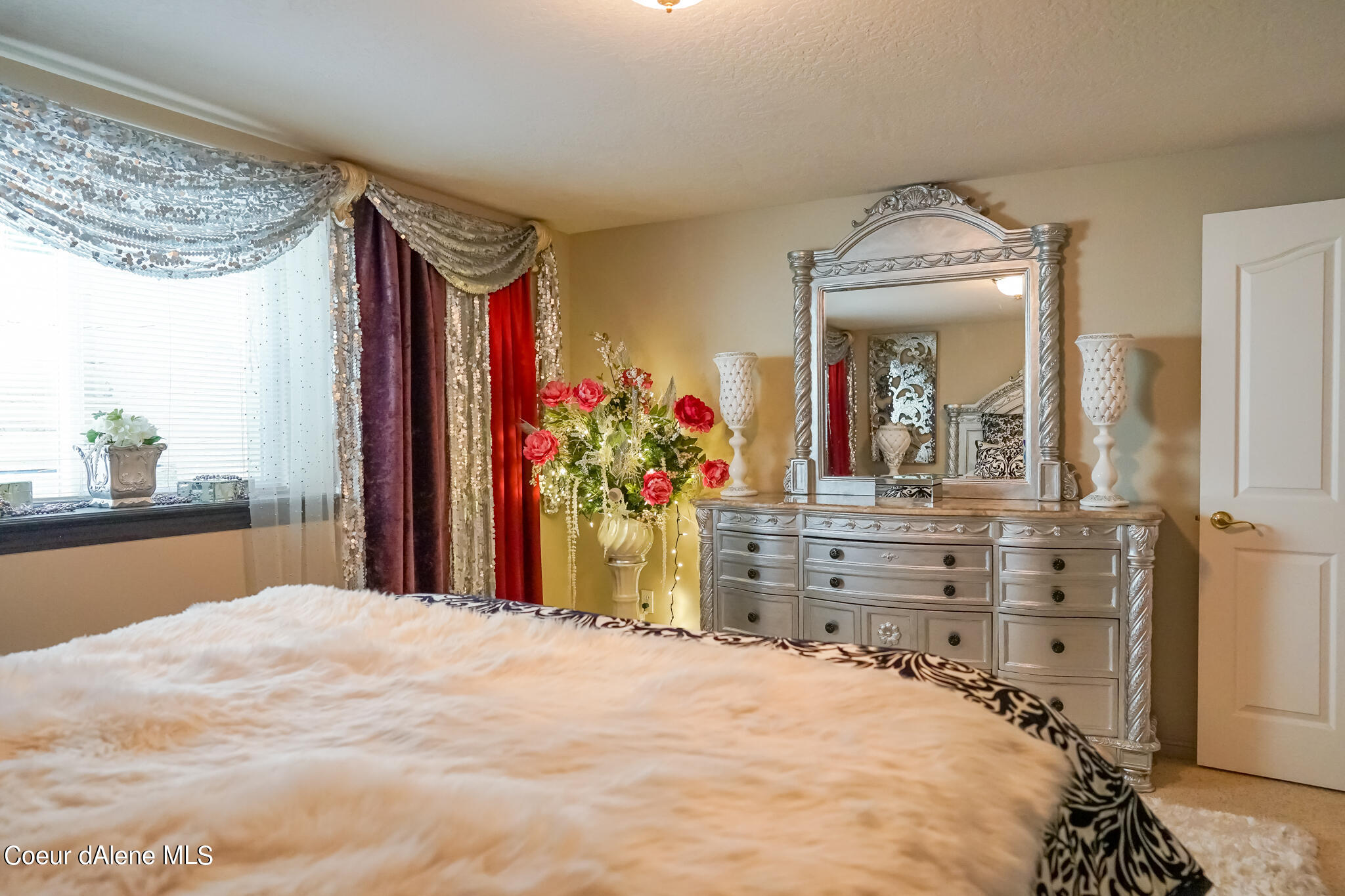 St. Maries, Idaho, 83861, United States, 3 Bedrooms Bedrooms, ,3 BathroomsBathrooms,Residential,For Sale,1923080