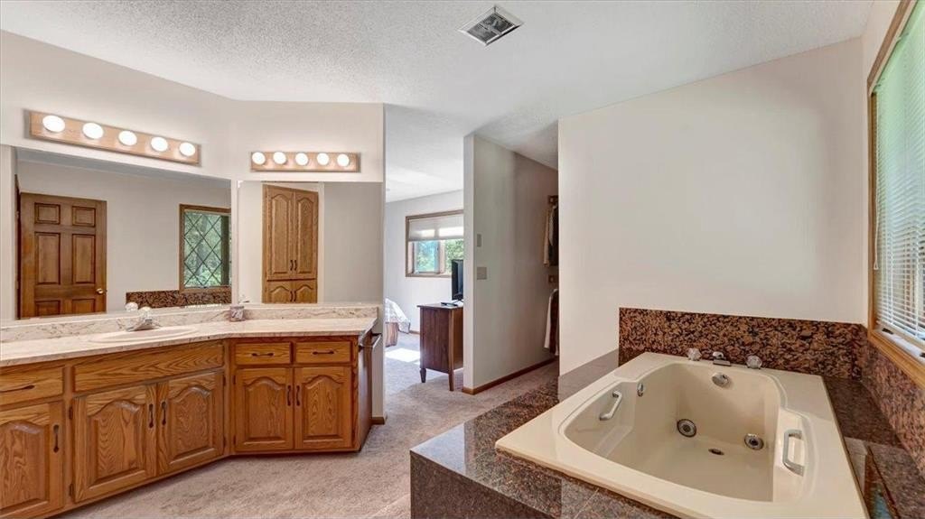 Saint Cloud, Minnesota, 56301, United States, 2 Bedrooms Bedrooms, ,3 BathroomsBathrooms,Residential,For Sale,1978189