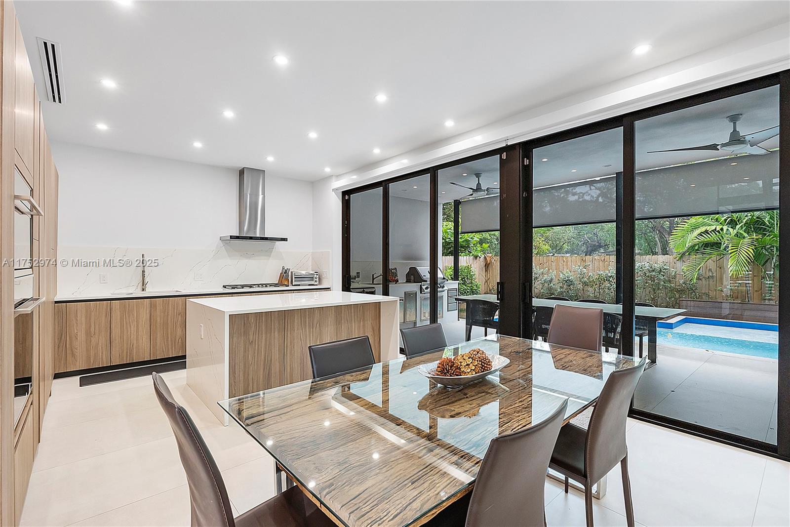 Miami, Florida, 33133, United States, 5 Bedrooms Bedrooms, ,5 BathroomsBathrooms,Residential,For Sale,1739354
