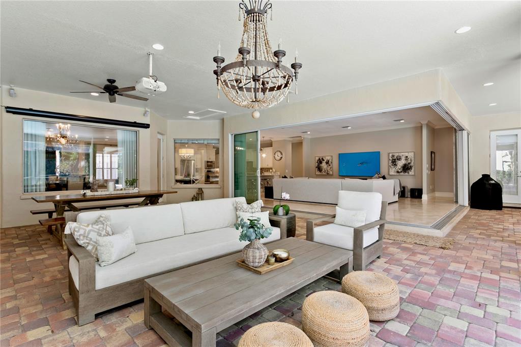 Tampa, Florida, 33618, United States, 4 Bedrooms Bedrooms, ,4 BathroomsBathrooms,Residential,For Sale,1903657
