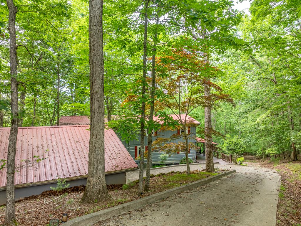 Ellijay, Georgia, 30540, United States, 4 Bedrooms Bedrooms, ,4 BathroomsBathrooms,Residential,For Sale,1858933