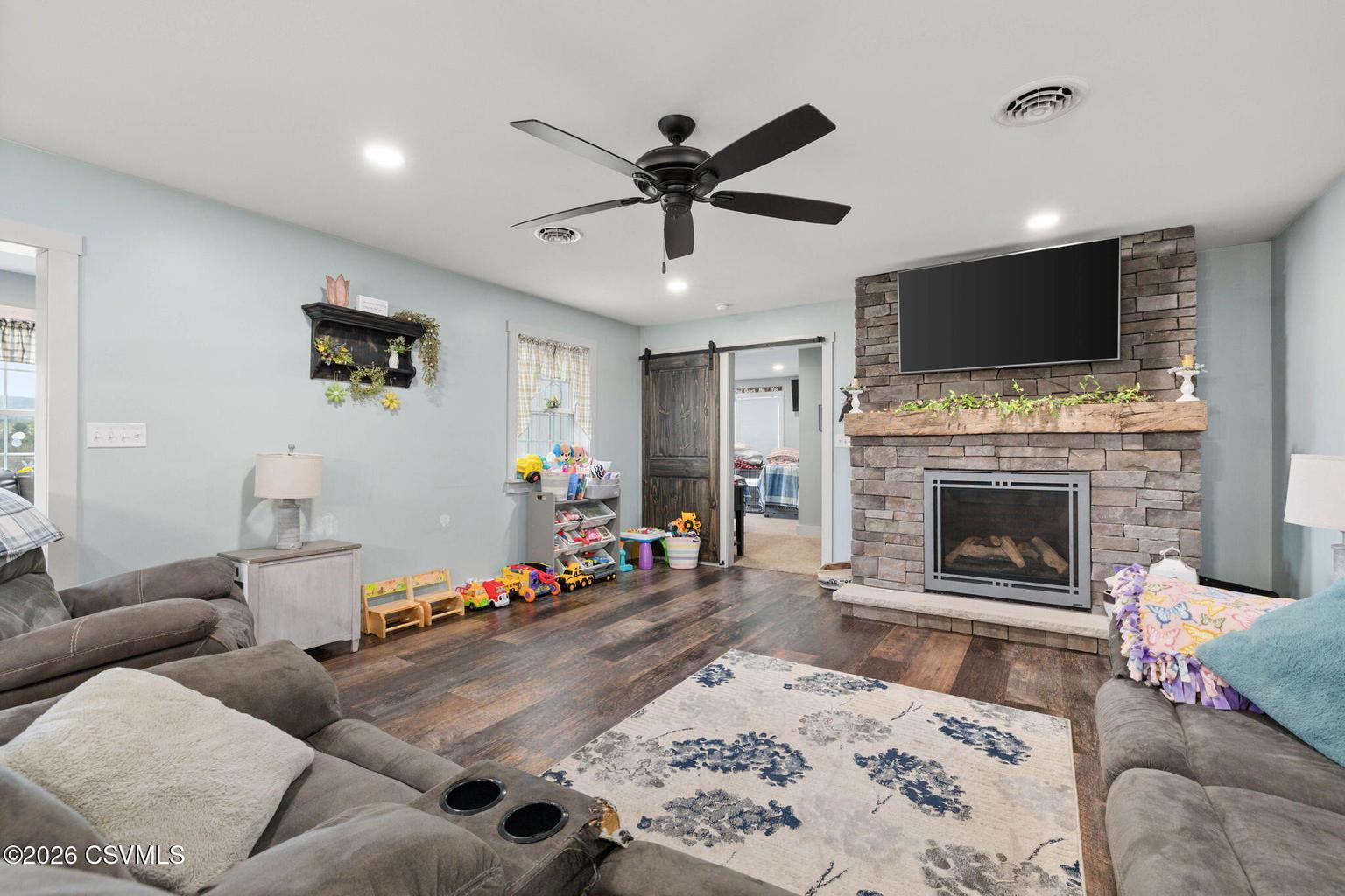 New Columbia, Pennsylvania, 17856, United States, 3 Bedrooms Bedrooms, ,3 BathroomsBathrooms,Residential,For Sale,2045281