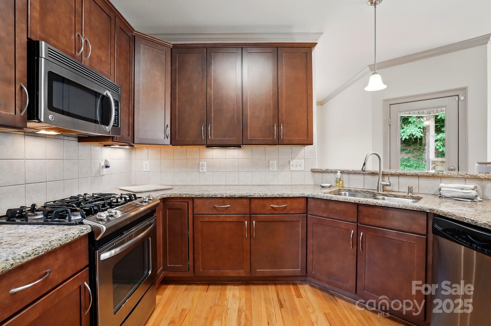 Rock Hill, South Carolina, 29730, United States, 4 Bedrooms Bedrooms, ,3 BathroomsBathrooms,Residential,For Sale,1826399