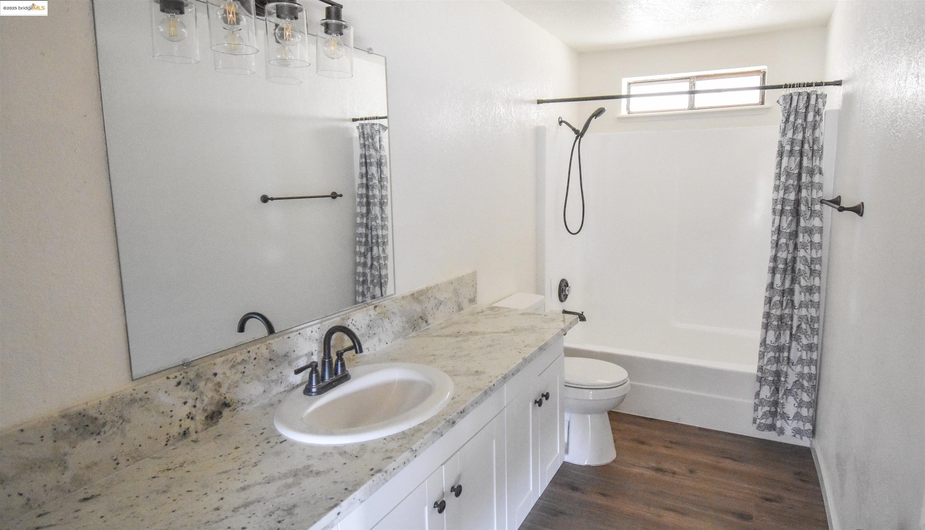 Jamestown, California, 95327, United States, 3 Bedrooms Bedrooms, ,2 BathroomsBathrooms,Residential,For Sale,1970906