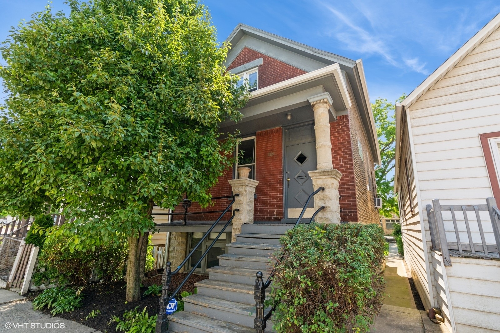 Chicago, Illinois, 60647, United States, 2 Bedrooms Bedrooms, ,1 BathroomBathrooms,Residential,For Sale,1885460