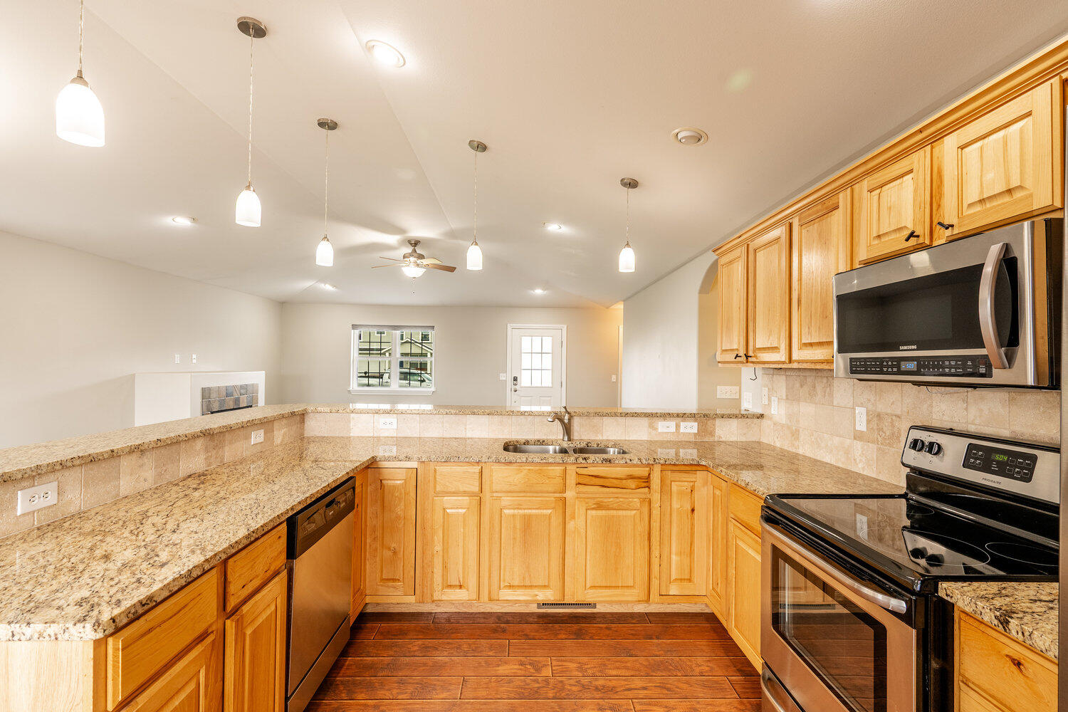 Sheridan, Wyoming, 82801, United States, 3 Bedrooms Bedrooms, ,3 BathroomsBathrooms,Residential,For Sale,1885814