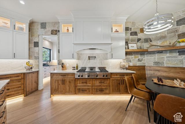 Draper, Utah, 84020, United States, 8 Bedrooms Bedrooms, ,7 BathroomsBathrooms,Residential,For Sale,1978413