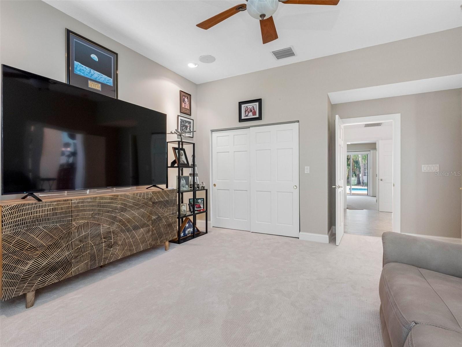 CLEARWATER BEACH, Florida, 33767, United States, 3 Bedrooms Bedrooms, ,3 BathroomsBathrooms,Residential,For Sale,1979132