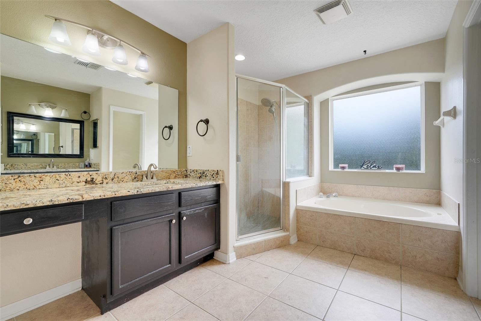 APOPKA, Florida, 32712, United States, 4 Bedrooms Bedrooms, ,3 BathroomsBathrooms,Residential,For Sale,1840871