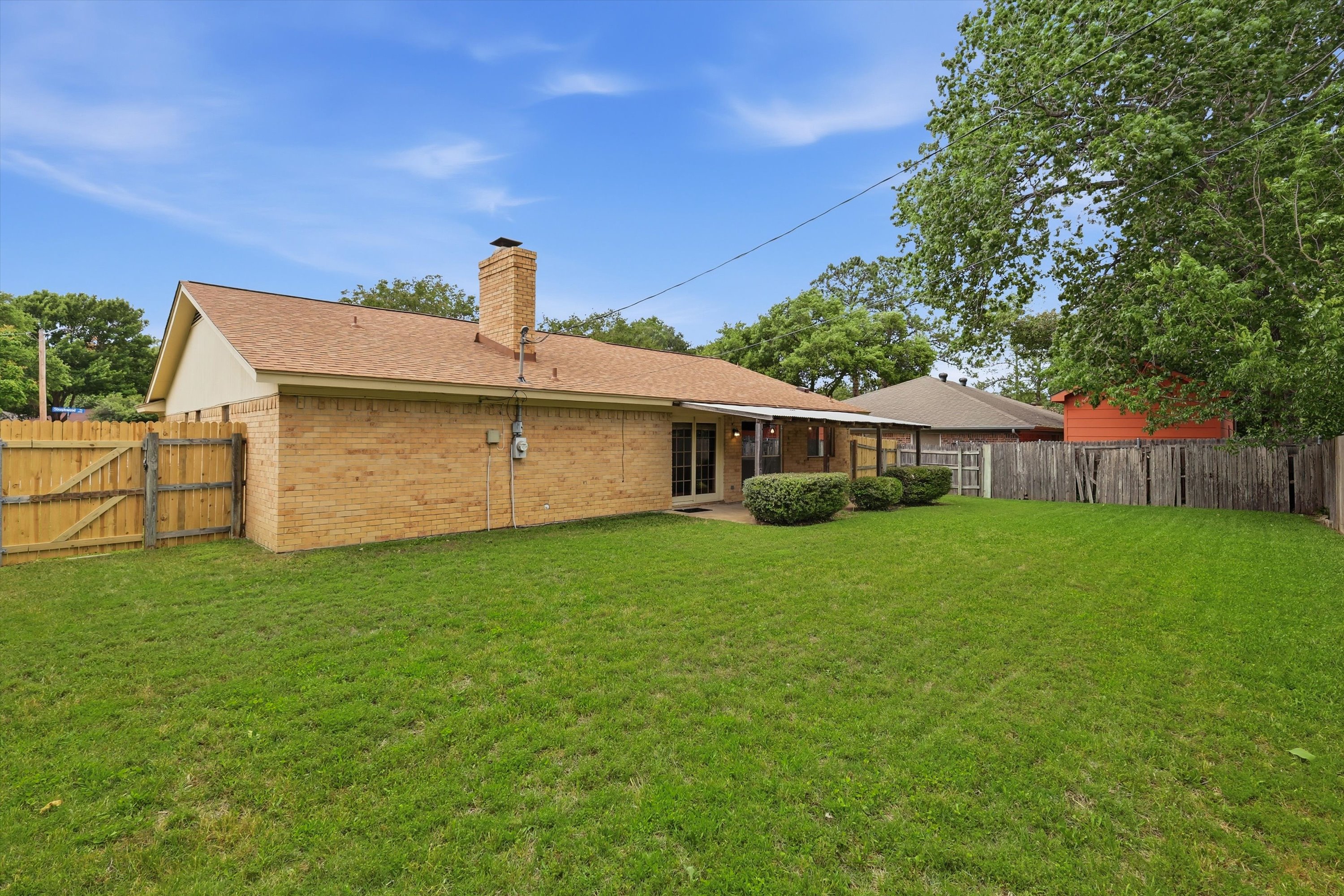  A charming ranch-style home is waiting its next story - 物件實景