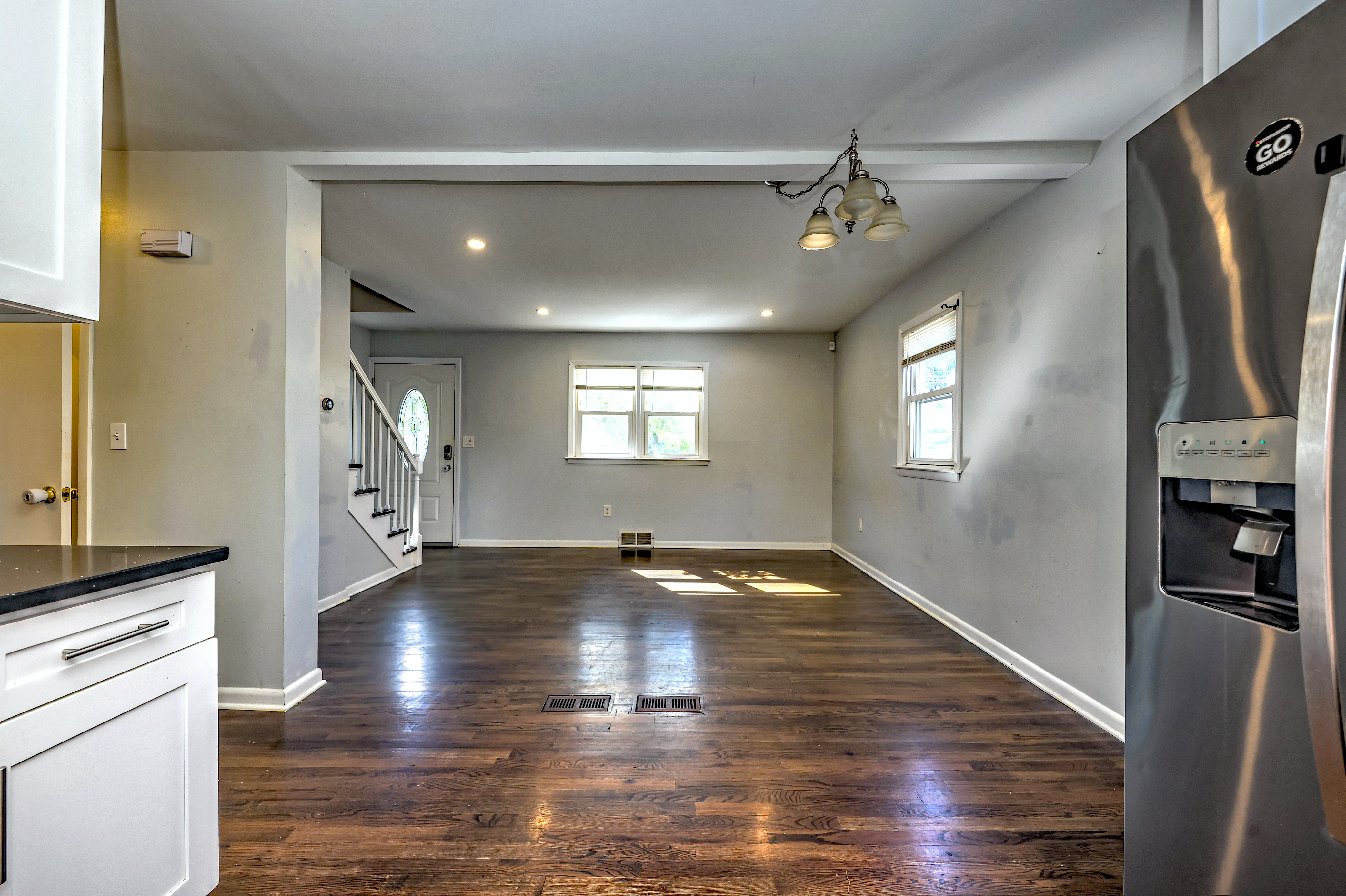  Spacious Cape-Style Home in the Desirable North End - 物件實景