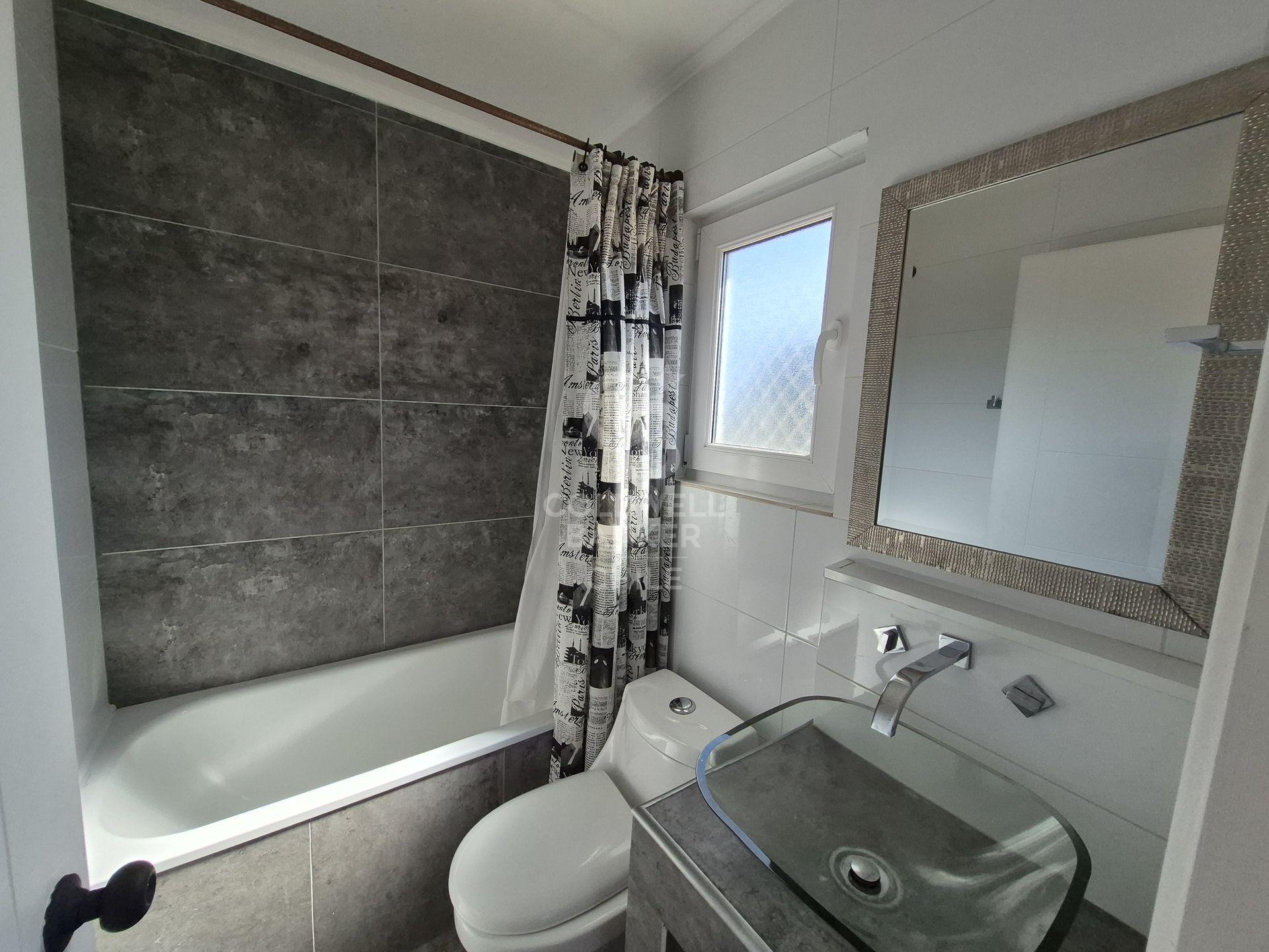 Osorno, Chile, 4 Bedrooms Bedrooms, ,3 BathroomsBathrooms,Residential,For Sale,1948207