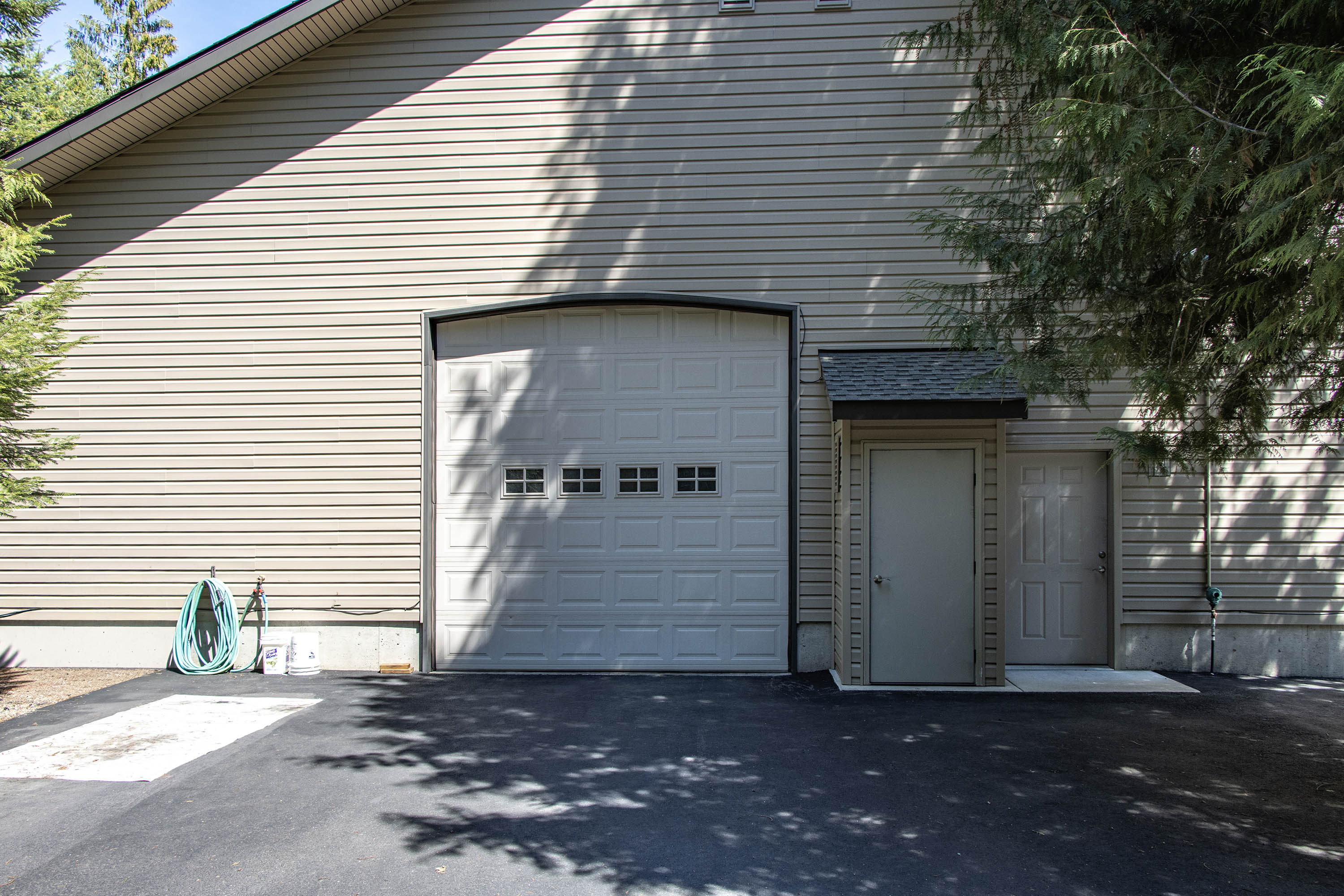 Priest River, Idaho, 83856, United States, 4 Bedrooms Bedrooms, ,5 BathroomsBathrooms,Residential,For Sale,1921614