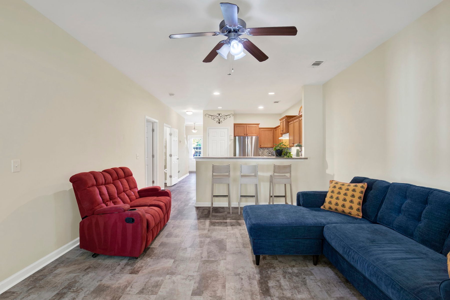  Townhouse is Perfect Blend of Comfort, Functionality and Charm - 物件實景