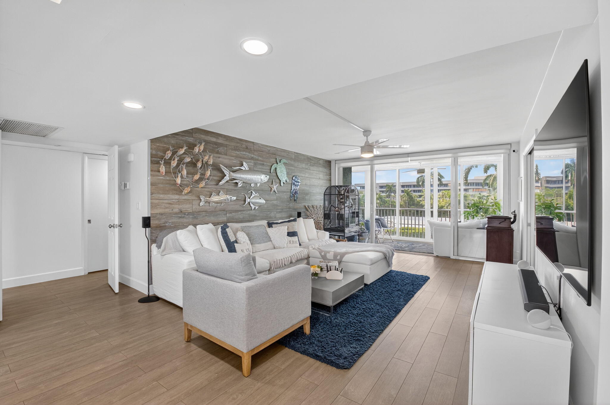 Delray Beach, Florida, 33483, United States, 2 Bedrooms Bedrooms, ,2 BathroomsBathrooms,Residential,For Sale,1932653