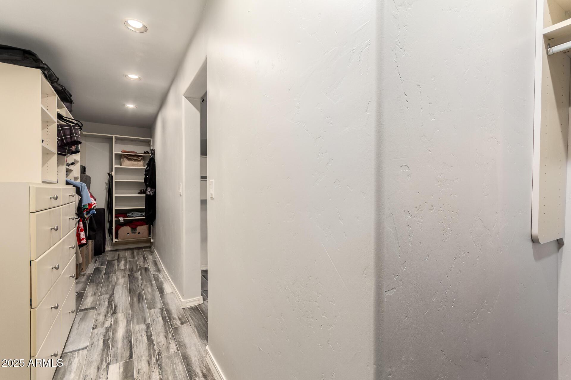 Phoenix, Arizona, 85007, United States, 4 Bedrooms Bedrooms, ,3 BathroomsBathrooms,Residential,For Sale,1980366