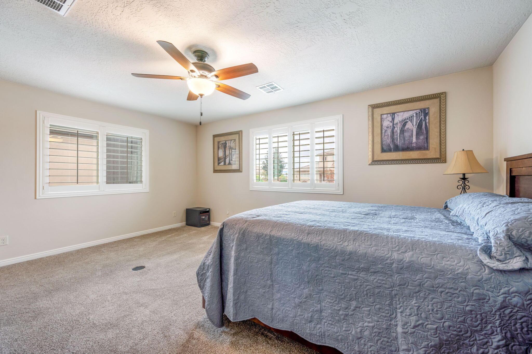 Washington, Utah, 84780, United States, 3 Bedrooms Bedrooms, ,4 BathroomsBathrooms,Residential,For Sale,1995130