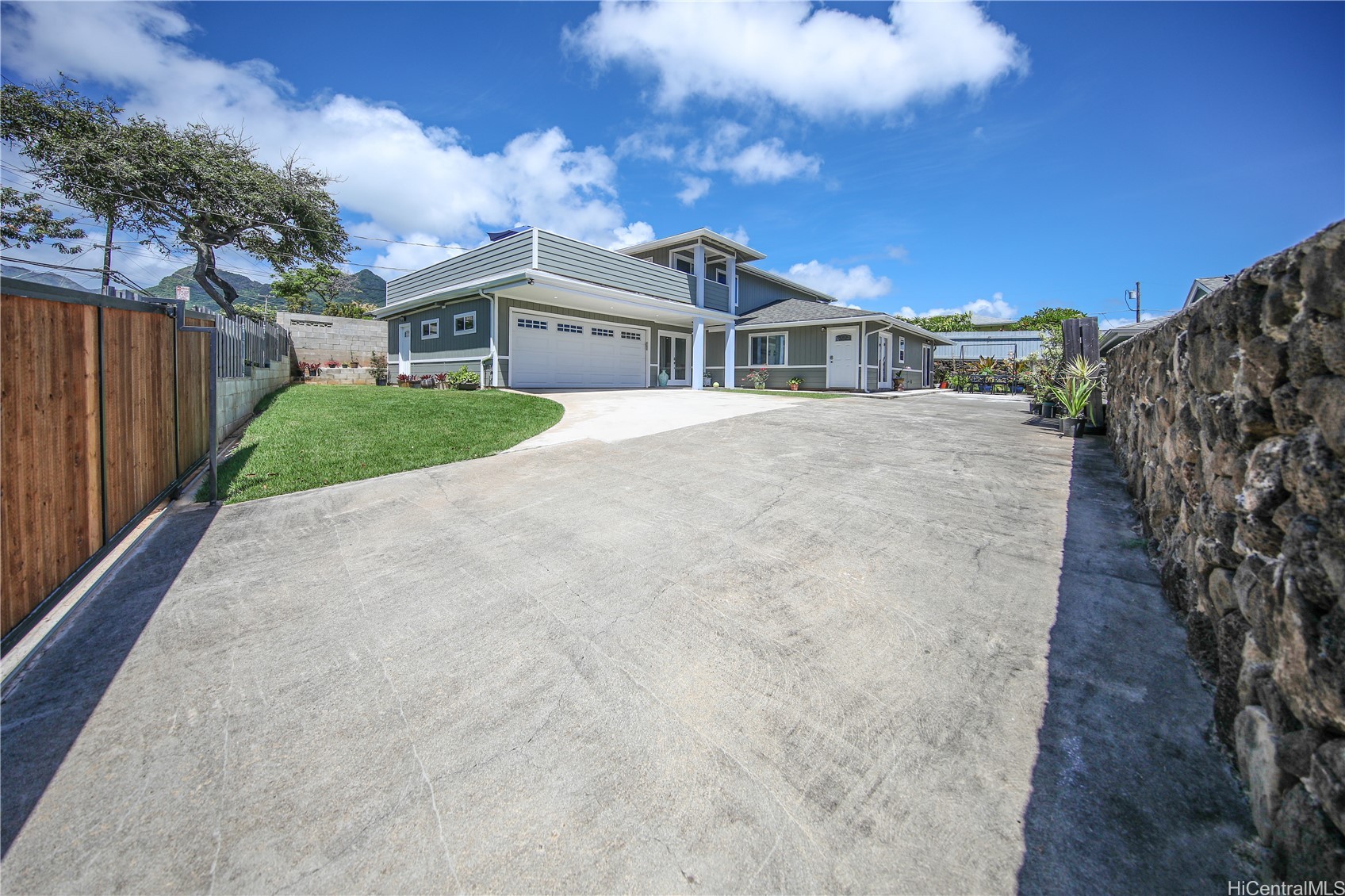 Kailua, Hawaii, 96734, United States, 7 Bedrooms Bedrooms, ,4 BathroomsBathrooms,Residential,For Sale,1846626