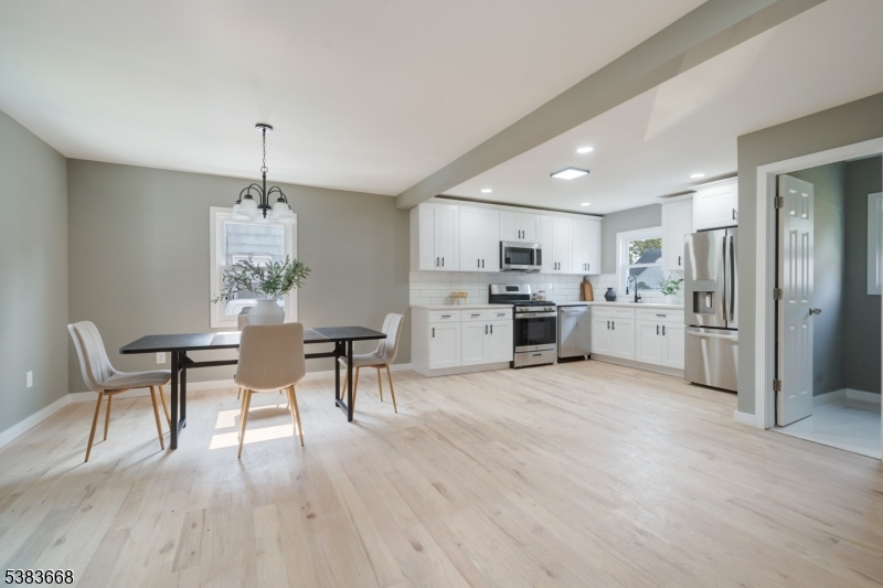 Rahway City, New Jersey, 07065, United States, 4 Bedrooms Bedrooms, ,4 BathroomsBathrooms,Residential,For Sale,1942005