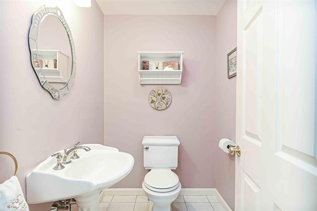 Bow, New Hampshire, 03304, United States, 4 Bedrooms Bedrooms, ,3 BathroomsBathrooms,Residential,For Sale,1900583