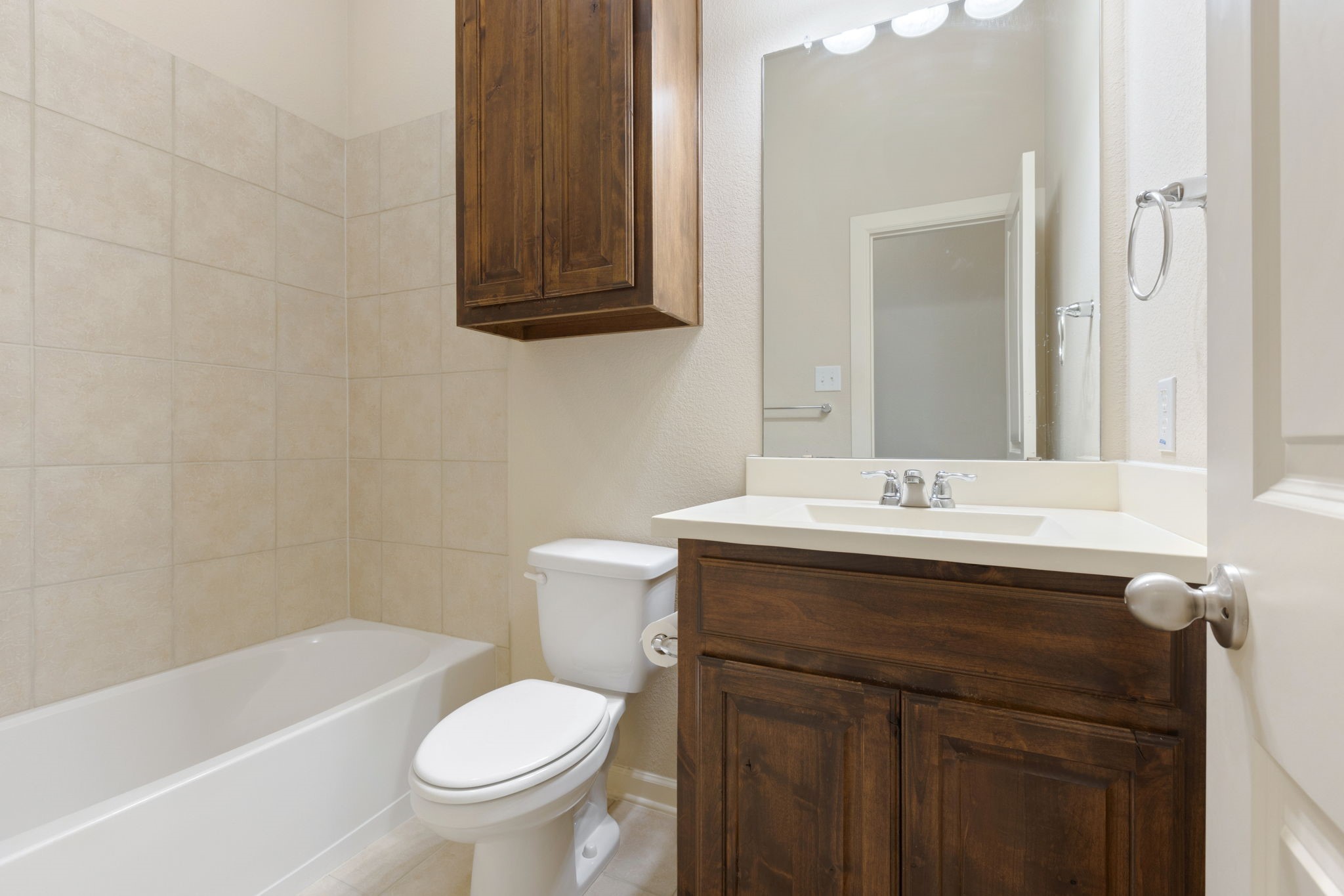 Lewisville, Texas, 75056, United States, 4 Bedrooms Bedrooms, ,3 BathroomsBathrooms,Residential,For Sale,1989126