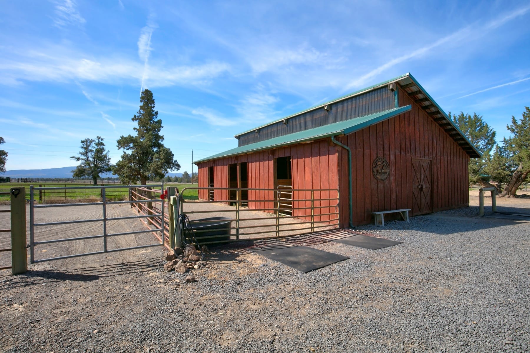 12913 S W Lark Meadow Lane Powell Butte, OR 97753 - 物件實景