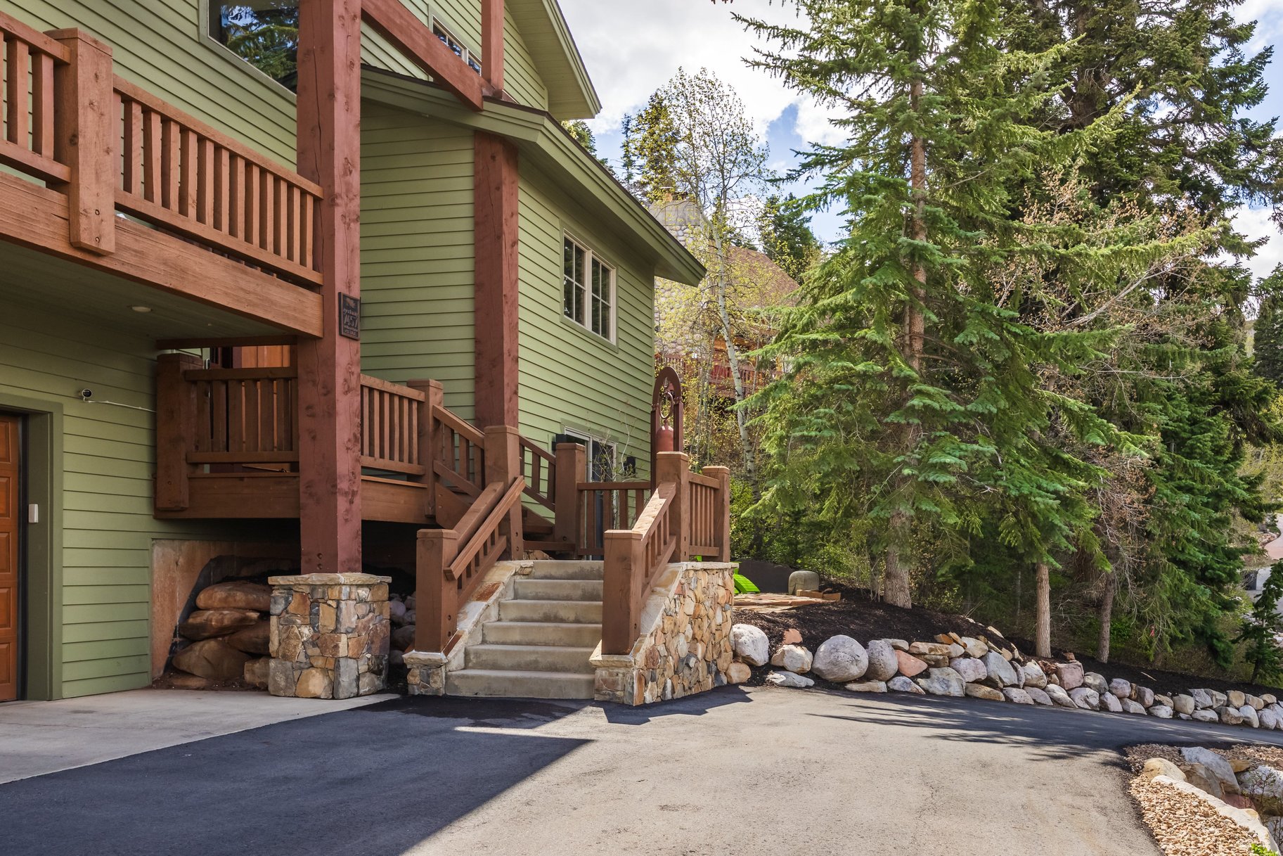  Nature-Inspired Living in the Heart of Park City