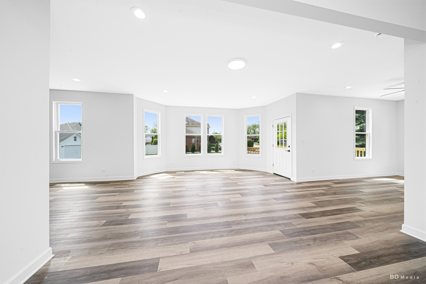 Homewood, Illinois, 60430, United States, 5 Bedrooms Bedrooms, ,4 BathroomsBathrooms,Residential,For Sale,1907684