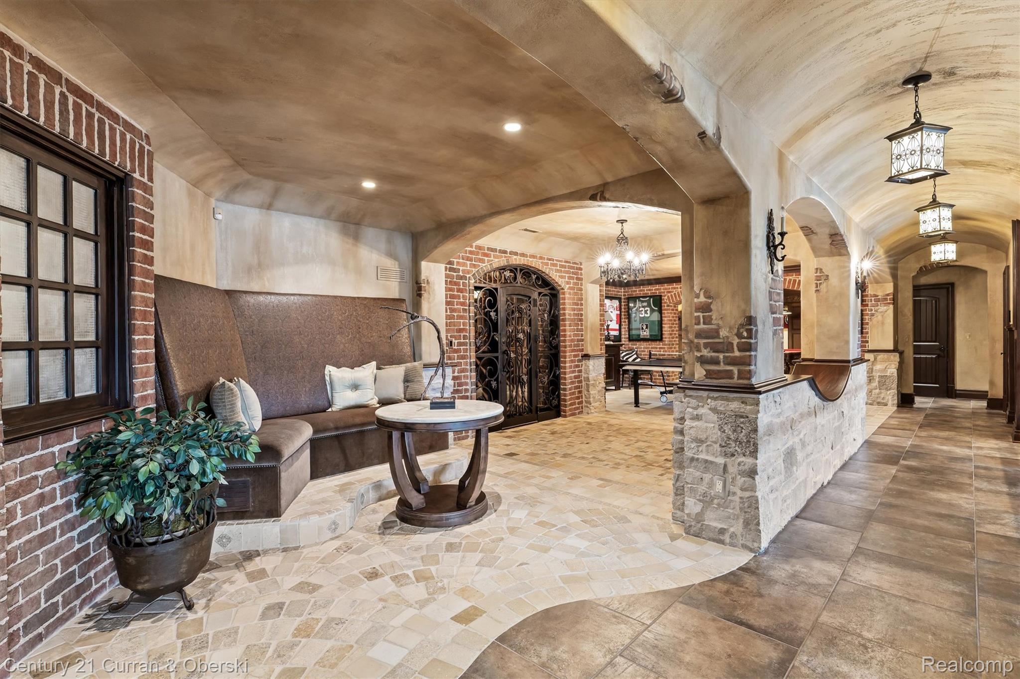 Northville, Michigan, 48168, United States, 4 Bedrooms Bedrooms, ,7 BathroomsBathrooms,Residential,For Sale,2038864