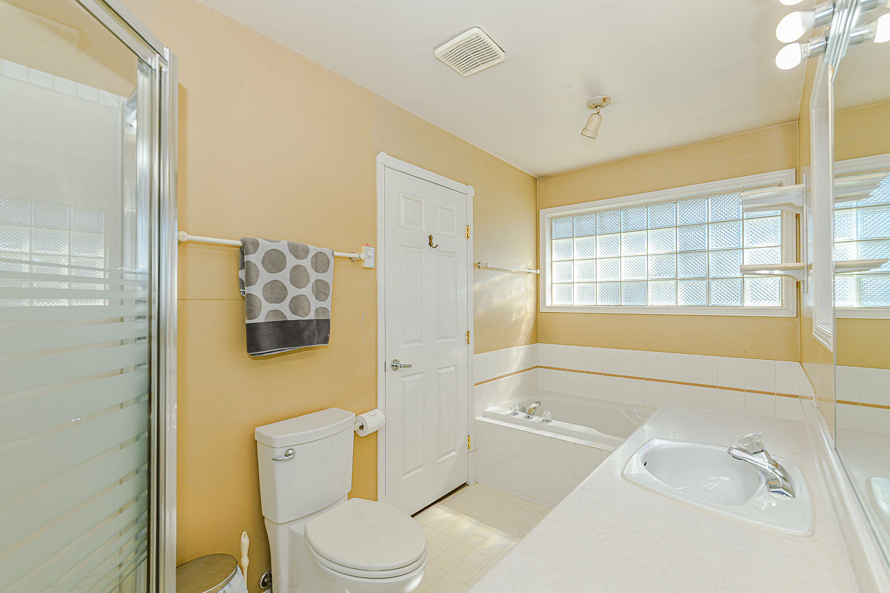  Bright Open Townhome - 物件實景