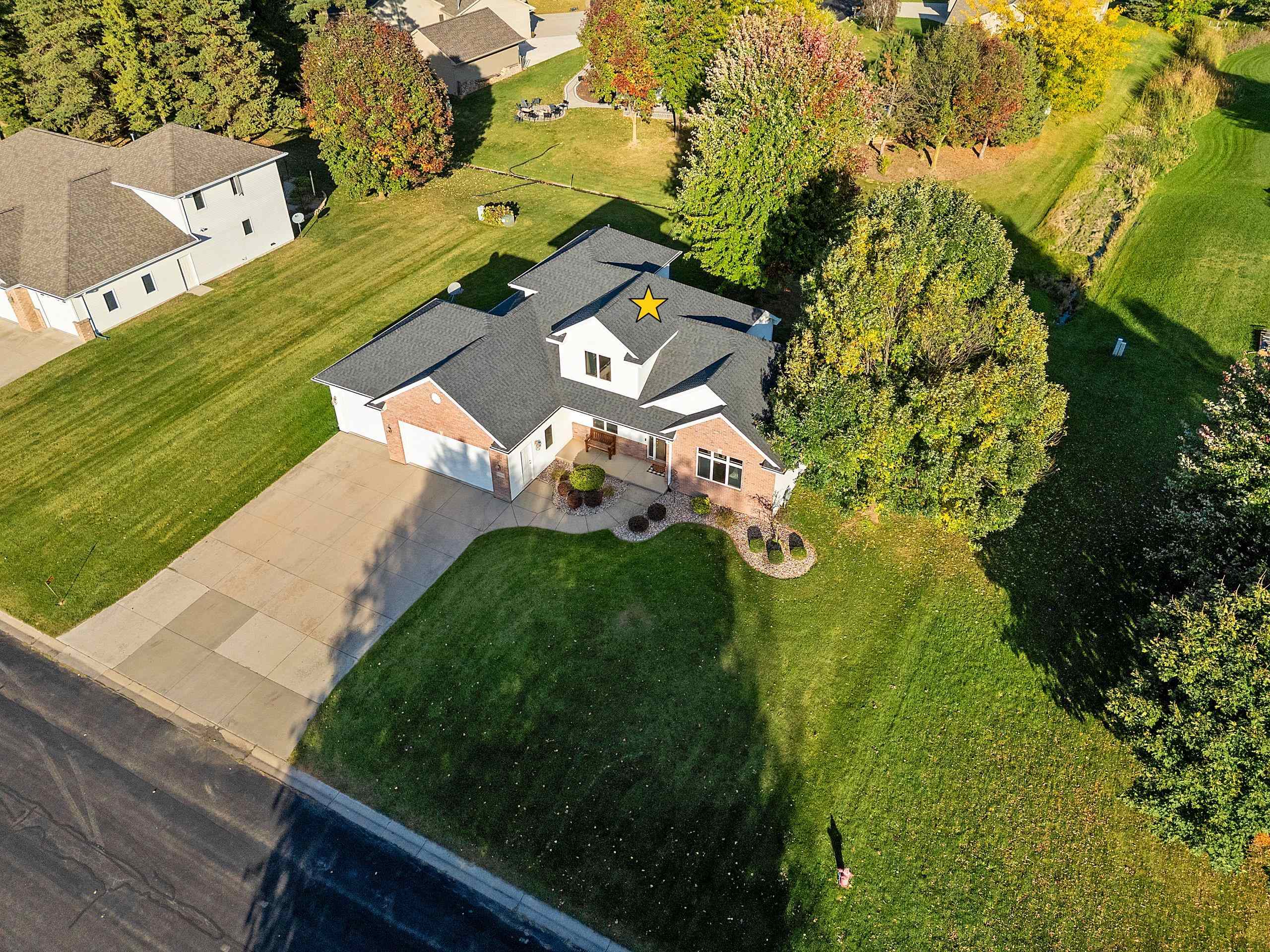 APPLETON, Wisconsin, 54913, United States, 4 Bedrooms Bedrooms, ,3 BathroomsBathrooms,Residential,For Sale,1960996