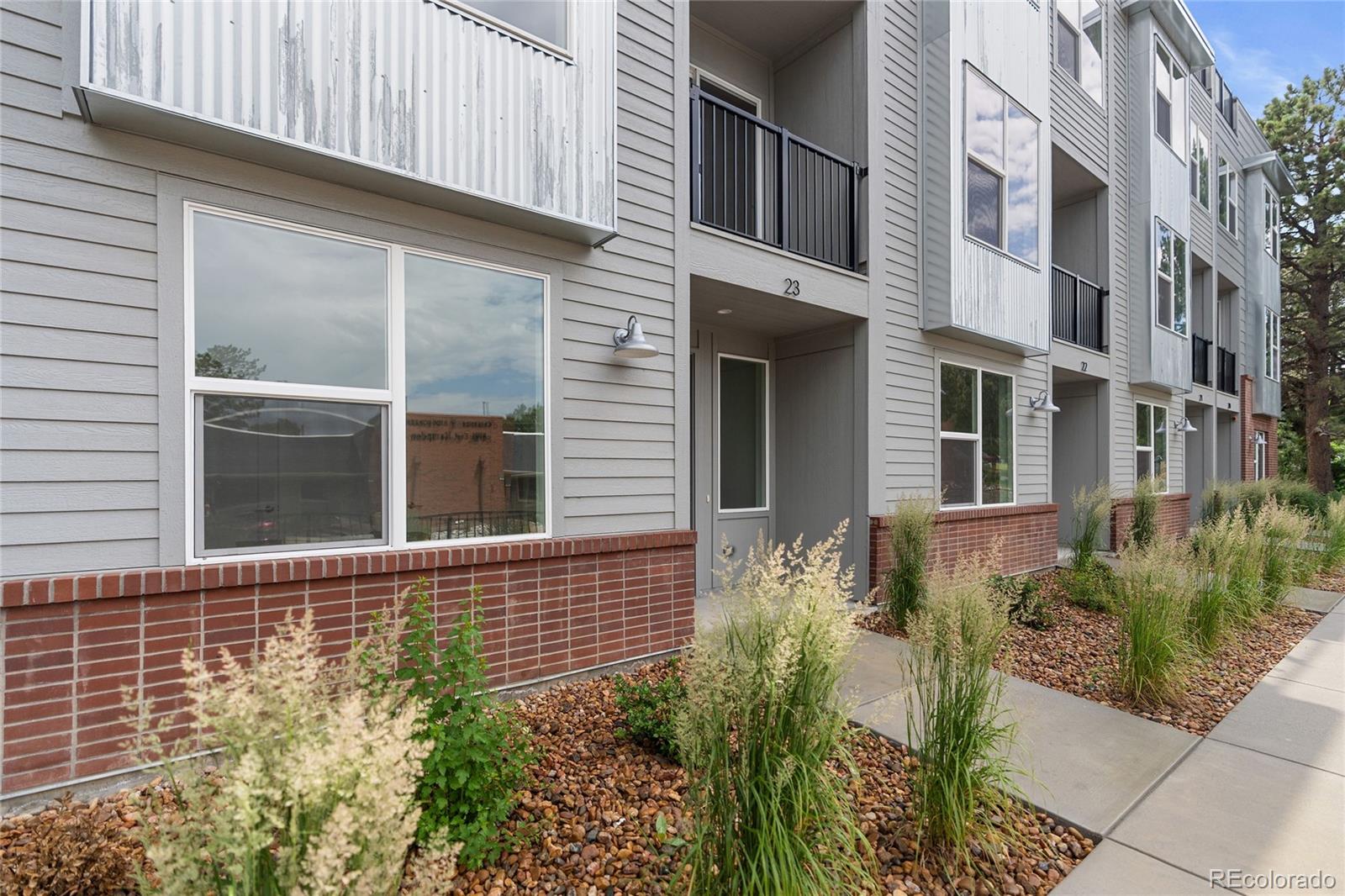 Denver, Colorado, 80231, United States, 3 Bedrooms Bedrooms, ,4 BathroomsBathrooms,Residential,For Sale,1877568