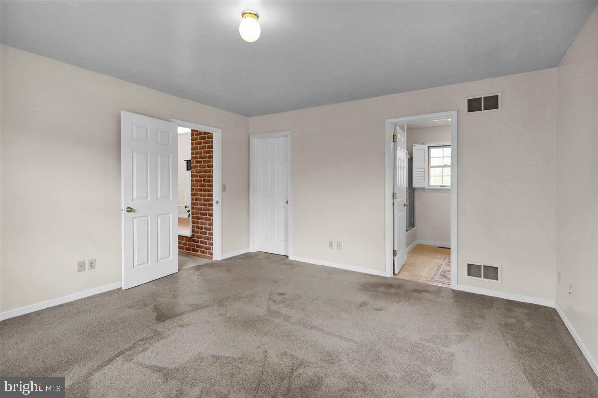 Lebanon, Pennsylvania, 17042, United States, 5 Bedrooms Bedrooms, ,4 BathroomsBathrooms,Residential,For Sale,1965418