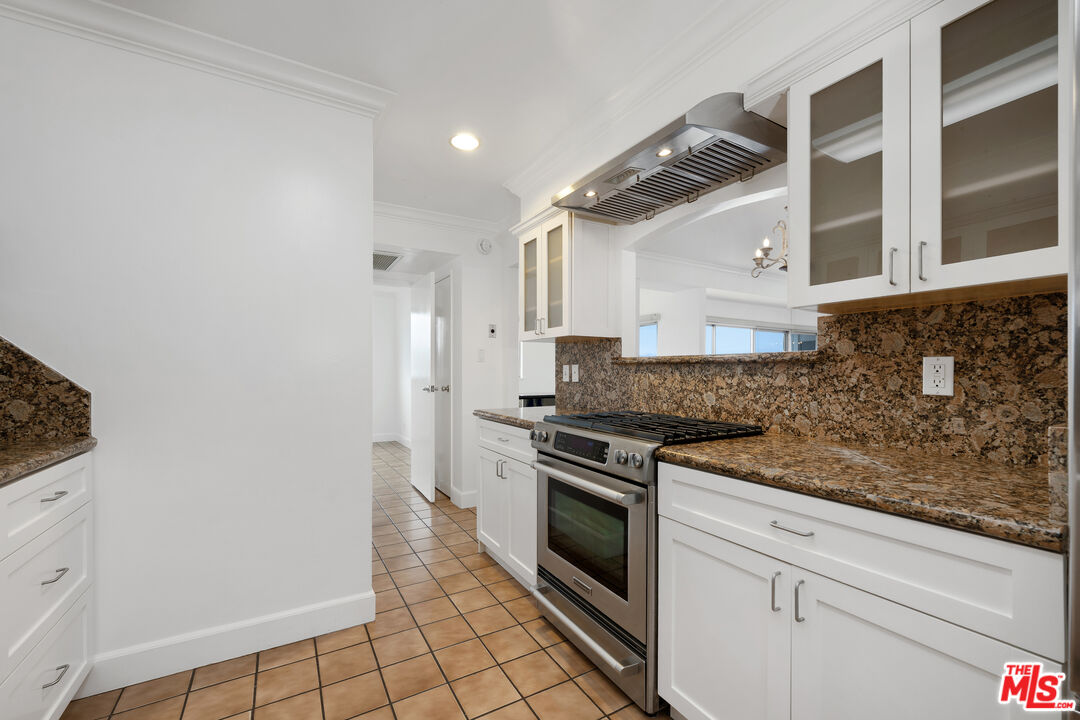 Los Angeles, California, 90024, United States, 3 Bedrooms Bedrooms, ,1 BathroomBathrooms,Residential,For Sale,1819230