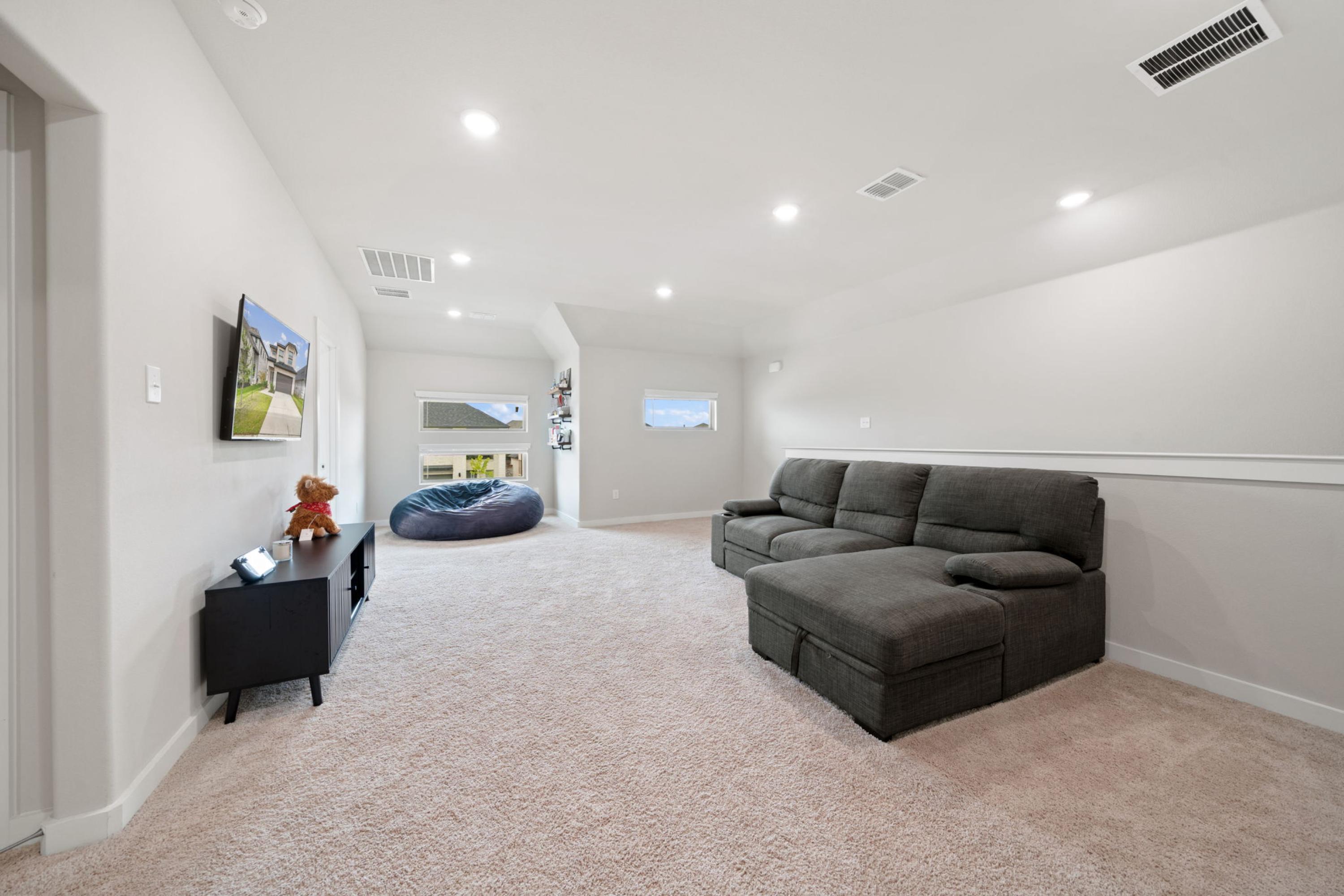  High Ceilings, Natural Light, and Modern Elegance in McKinney ISD - 物件實景