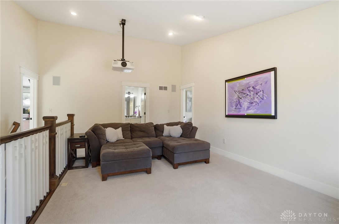 Oakwood, Ohio, 45409, United States, 3 Bedrooms Bedrooms, ,3 BathroomsBathrooms,Residential,For Sale,1991510