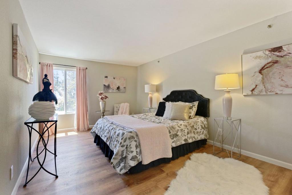 Hayward, California, 94544, United States, 2 Bedrooms Bedrooms, ,2 BathroomsBathrooms,Residential,For Sale,1983988