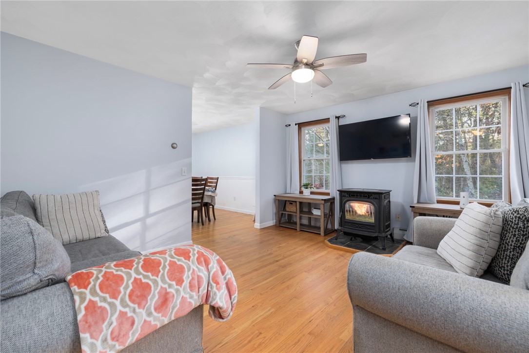 Richmond, Rhode Island, 02898, United States, 3 Bedrooms Bedrooms, ,3 BathroomsBathrooms,Residential,For Sale,1996089