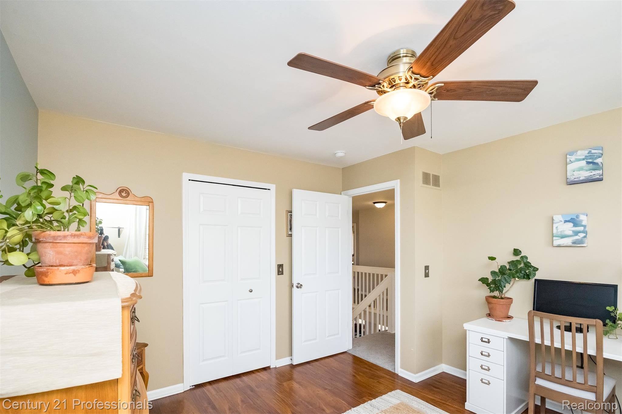 Macomb, Michigan, 48044, United States, 4 Bedrooms Bedrooms, ,3 BathroomsBathrooms,Residential,For Sale,1997727