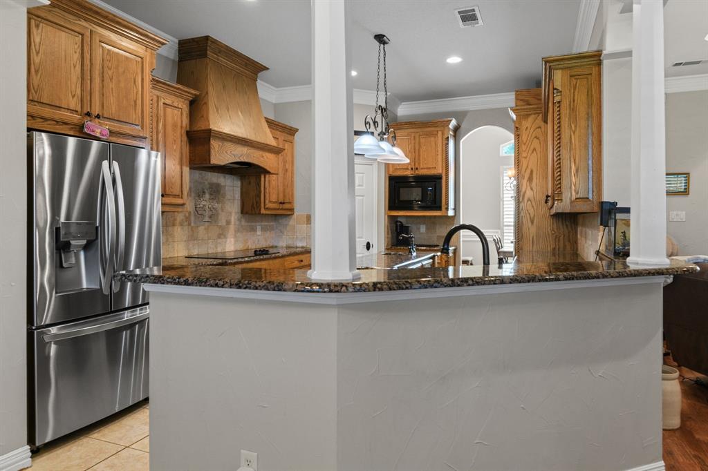 Lakeside, Texas, 76108, United States, 4 Bedrooms Bedrooms, ,3 BathroomsBathrooms,Residential,For Sale,1796738