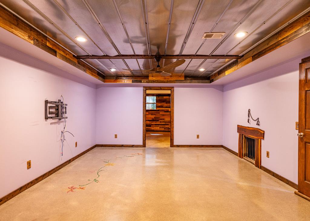 Reliance, Tennessee, 37369, United States, 3 Bedrooms Bedrooms, ,2 BathroomsBathrooms,Residential,For Sale,1985827