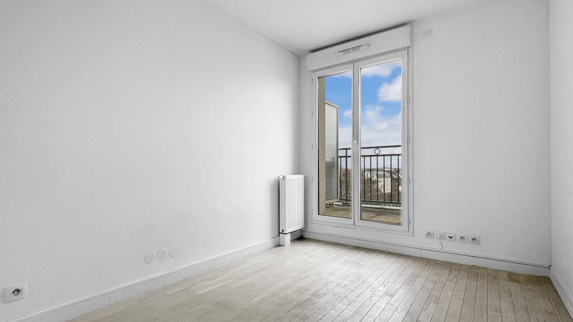 Puteaux, Île-de-France, 92800, FR, 1 Bedroom Bedrooms, ,1 BathroomBathrooms,Residential,For Sale,1626858